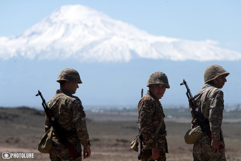 Ermenistan zorunlu askerlik süresini kısaltıyor